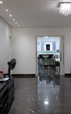 Casa à venda com 295m², 4 quartos e 7 vagasSala 
