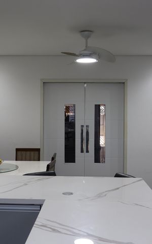 Casa à venda com 295m², 4 quartos e 7 vagasCozinha 