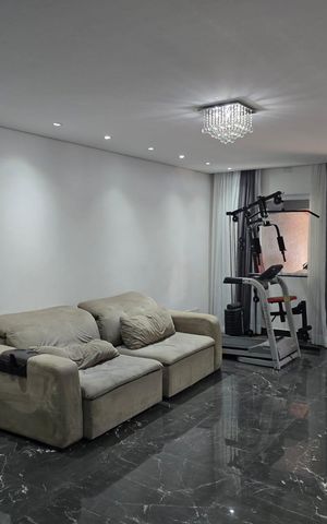 Casa à venda com 295m², 4 quartos e 7 vagas Casa à venda com 295m², 4 quartos e 7 vagasSala