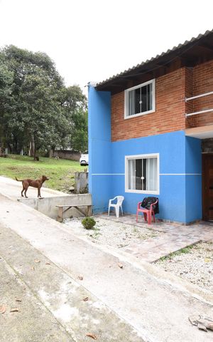 Casa à venda com 156m², 3 quartos e 4 vagasÁrea externa