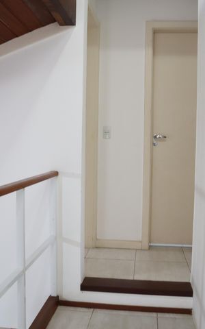 Casa à venda com 127m², 4 quartos e 2 vagasescada