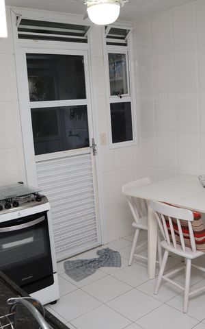 Casa à venda com 127m², 4 quartos e 2 vagascozinha