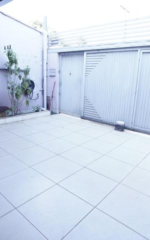 Casa à venda com 136m², 3 quartos e 2 vagas Casa à venda com 136m², 3 quartos e 2 vagasÁrea comum