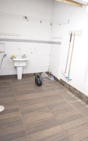 Casa à venda com 136m², 3 quartos e 2 vagas Casa à venda com 136m², 3 quartos e 2 vagasÁrea de serviço