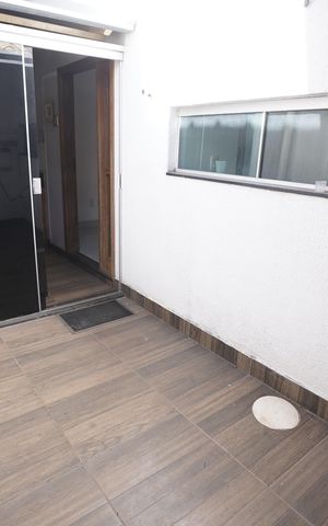Casa à venda com 136m², 3 quartos e 2 vagas Casa à venda com 136m², 3 quartos e 2 vagasÁrea de serviço