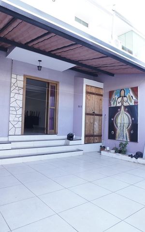 Casa à venda com 136m², 3 quartos e 2 vagas Casa à venda com 136m², 3 quartos e 2 vagasÁrea comum