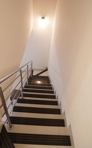 Casa à venda com 136m², 3 quartos e 2 vagas Casa à venda com 136m², 3 quartos e 2 vagasCorredor