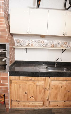 Casa à venda com 136m², 3 quartos e 2 vagas Casa à venda com 136m², 3 quartos e 2 vagasÁrea gourmet
