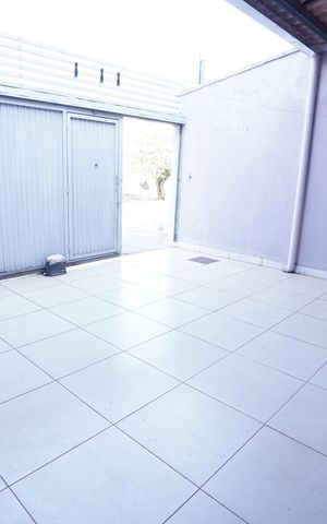 Casa à venda com 136m², 3 quartos e 2 vagas Casa à venda com 136m², 3 quartos e 2 vagasÁrea comum