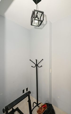 Apartamento à venda com 2147483650m², 4 quartos e 3 vagasEscritório