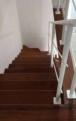 Apartamento para alugar com 130m², 2 quartos e 1 vagaEscada