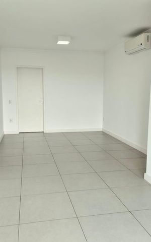 Apartamento à venda com 103m², 3 quartos e 2 vagas Apartamento à venda com 103m², 3 quartos e 2 vagasCozinha