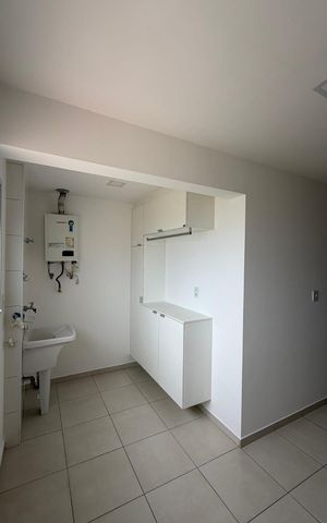 Apartamento à venda com 103m², 3 quartos e 2 vagas Apartamento à venda com 103m², 3 quartos e 2 vagasÁrea de serviço