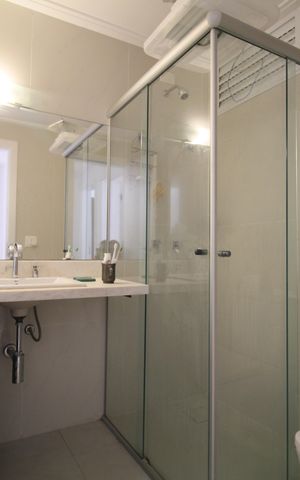 Casa para alugar com 210m², 4 quartos e 3 vagasBanheiro