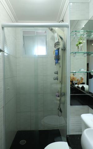 Apartamento à venda com 46m², 2 quartos e 1 vaga Apartamento à venda com 46m², 2 quartos e 1 vagaBanheiro