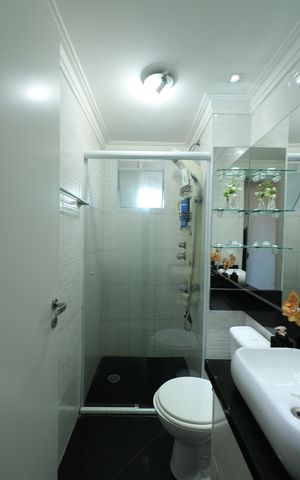 Apartamento à venda com 46m², 2 quartos e 1 vaga Apartamento à venda com 46m², 2 quartos e 1 vagaBanheiro