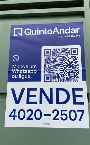 Casa à venda com 600m², 6 quartos e 2 vagas Casa à venda com 600m², 6 quartos e 2 vagasPlaca