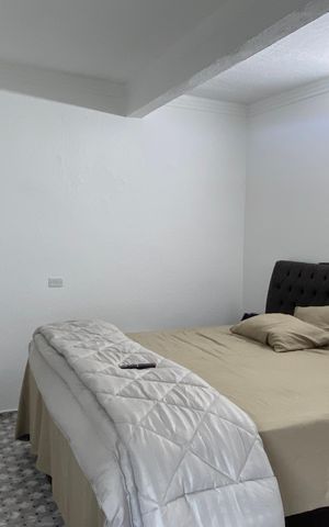 Casa à venda com 600m², 6 quartos e 2 vagas Casa à venda com 600m², 6 quartos e 2 vagasQuarto 5