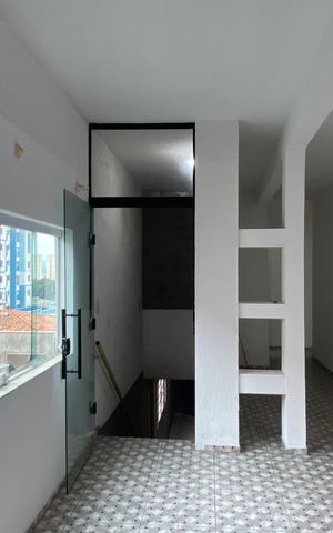 Casa à venda com 600m², 6 quartos e 2 vagas Casa à venda com 600m², 6 quartos e 2 vagasSala
