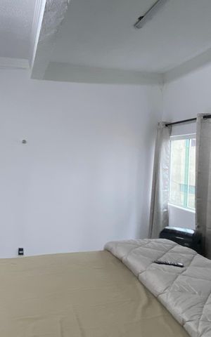 Casa à venda com 600m², 6 quartos e 2 vagas Casa à venda com 600m², 6 quartos e 2 vagasQuarto 5