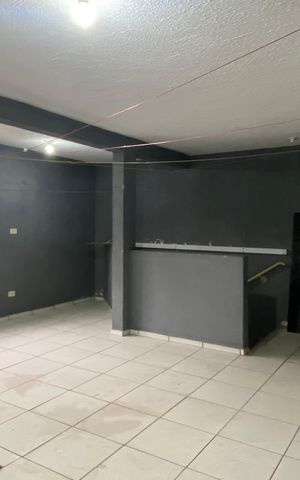 Casa à venda com 600m², 6 quartos e 2 vagas Casa à venda com 600m², 6 quartos e 2 vagasÁrea externa