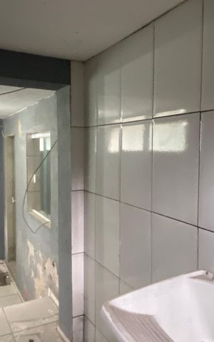 Casa à venda com 600m², 6 quartos e 2 vagas Casa à venda com 600m², 6 quartos e 2 vagasÁrea externa - Área de Serviço