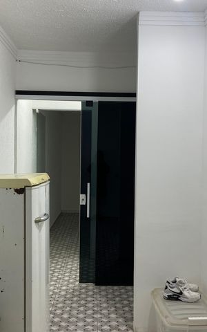 Casa à venda com 600m², 6 quartos e 2 vagas Casa à venda com 600m², 6 quartos e 2 vagasQuarto 4