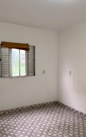 Casa à venda com 600m², 6 quartos e 2 vagas Casa à venda com 600m², 6 quartos e 2 vagasQuarto 2