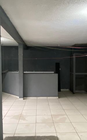 Casa à venda com 600m², 6 quartos e 2 vagas Casa à venda com 600m², 6 quartos e 2 vagasÁrea externa