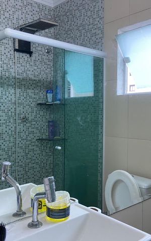 Casa à venda com 600m², 6 quartos e 2 vagas Casa à venda com 600m², 6 quartos e 2 vagasBanheiro 3