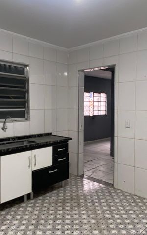 Casa à venda com 600m², 6 quartos e 2 vagas Casa à venda com 600m², 6 quartos e 2 vagasCozinha 2