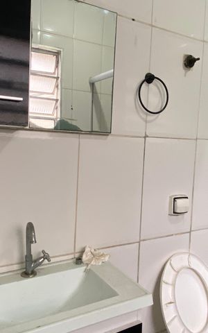 Casa à venda com 600m², 6 quartos e 2 vagas Casa à venda com 600m², 6 quartos e 2 vagasBanheiro 2