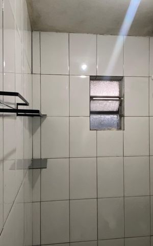 Casa à venda com 600m², 6 quartos e 2 vagas Casa à venda com 600m², 6 quartos e 2 vagasBanheiro 1