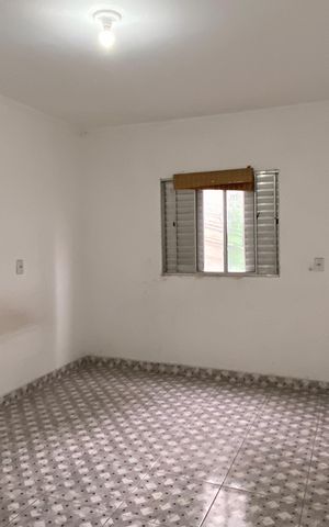 Casa à venda com 600m², 6 quartos e 2 vagas Casa à venda com 600m², 6 quartos e 2 vagasQuarto 2