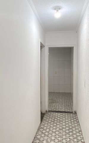 Casa à venda com 600m², 6 quartos e 2 vagas Casa à venda com 600m², 6 quartos e 2 vagasCorredor