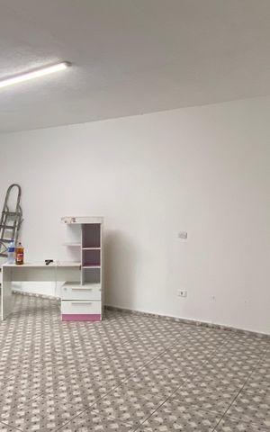Casa à venda com 600m², 6 quartos e 2 vagas Casa à venda com 600m², 6 quartos e 2 vagasSala