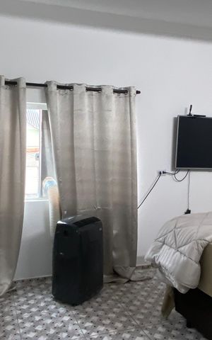 Casa à venda com 600m², 6 quartos e 2 vagas Casa à venda com 600m², 6 quartos e 2 vagasQuarto 5