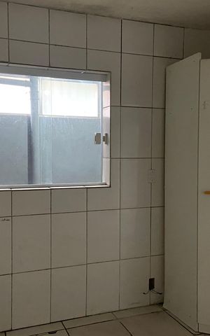 Casa à venda com 600m², 6 quartos e 2 vagas Casa à venda com 600m², 6 quartos e 2 vagasQuarto 3
