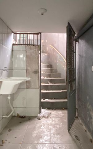 Casa à venda com 600m², 6 quartos e 2 vagas Casa à venda com 600m², 6 quartos e 2 vagasÁrea externa - Área de Serviço