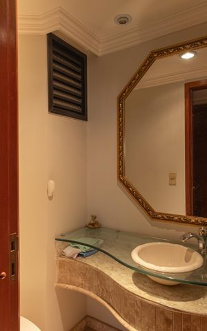 Apartamento para alugar com 165m², 3 quartos e 2 vagasLavabo