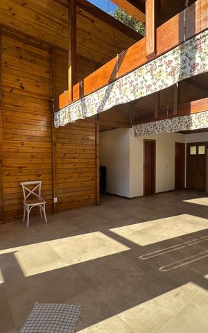 Casa à venda com 1000m², 2 quartos e 10 vagas Casa à venda com 1000m², 2 quartos e 10 vagasSala