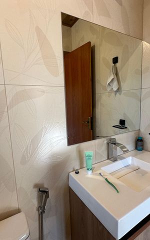 Casa à venda com 1000m², 2 quartos e 10 vagas Casa à venda com 1000m², 2 quartos e 10 vagasBanheiro da Suíte 1