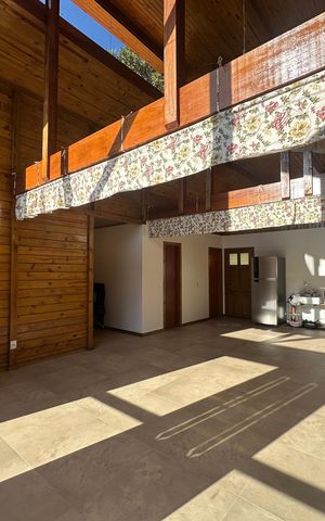 Casa à venda com 1000m², 2 quartos e 10 vagas Casa à venda com 1000m², 2 quartos e 10 vagasSala