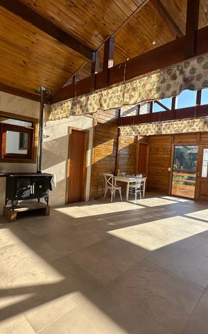 Casa à venda com 1000m², 2 quartos e 10 vagas Casa à venda com 1000m², 2 quartos e 10 vagasCozinha
