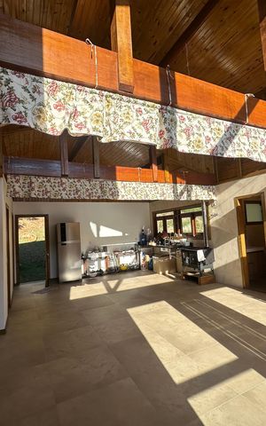 Casa à venda com 1000m², 2 quartos e 10 vagas Casa à venda com 1000m², 2 quartos e 10 vagasSala