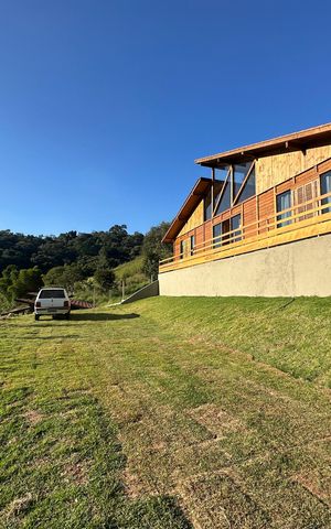 Casa à venda com 1000m², 2 quartos e 10 vagas Casa à venda com 1000m², 2 quartos e 10 vagasQuintal