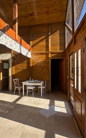 Casa à venda com 1000m², 2 quartos e 10 vagas Casa à venda com 1000m², 2 quartos e 10 vagasSala