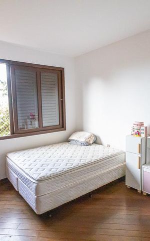 Casa à venda com 500m², 5 quartos e 7 vagas Casa à venda com 500m², 5 quartos e 7 vagasQuarto 2