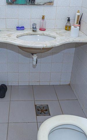 Casa à venda com 500m², 5 quartos e 7 vagas Casa à venda com 500m², 5 quartos e 7 vagasLavabo/ sauna/ ducha