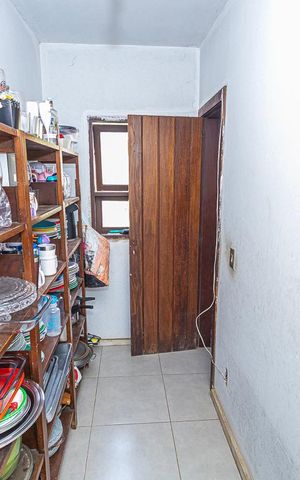 Casa à venda com 500m², 5 quartos e 7 vagas Casa à venda com 500m², 5 quartos e 7 vagasDispensa